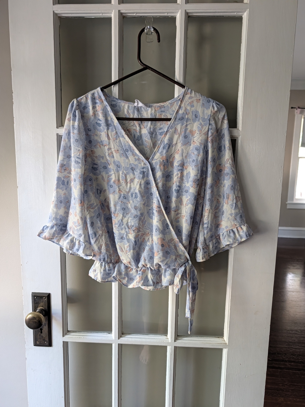 Sienna Sky Women's Floral Print Wrap Tie-Waist Blouse Size S Casual Cover Church